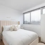 Luxury 2-Bed Hove Suite Escape