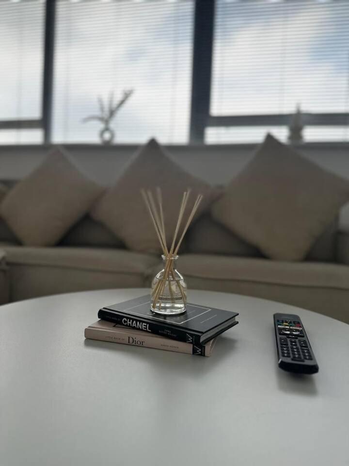 Luxury 2-bed Escape Apartment *
